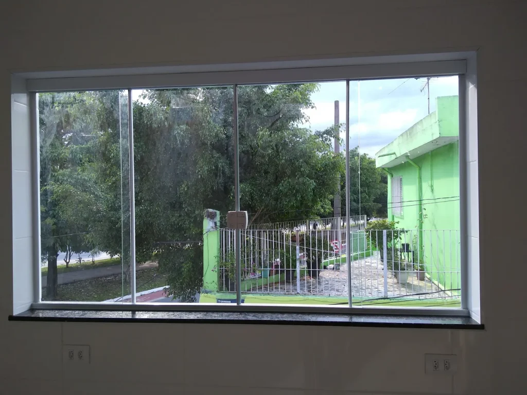 Obra em vidro Lumini Vidros