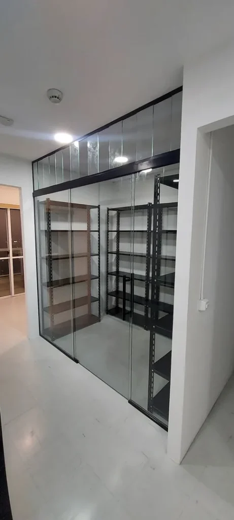 Portas e Divisórias em Vidro